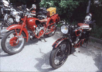 rote Motoguzzi (welche Farbe denn sonst?)