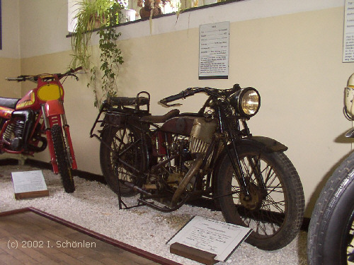 Diel, 275 ccm, Baujahr 1927 (Das noch einzig erhaltene Exemplar mit wassergekhltem Motor).