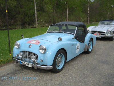 Triumph TR 3: Bj. 1957, 100 PS, 4 Zylinder und 2136 ccm