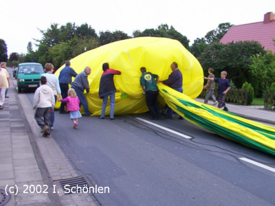 Die Luft mu raus, dann packt es sich dichter.