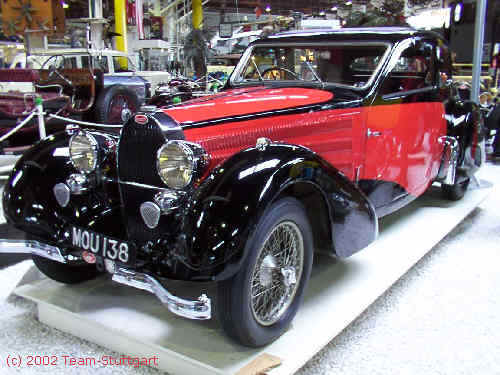 schwarz/roter Bugatti T 57 Ventoux